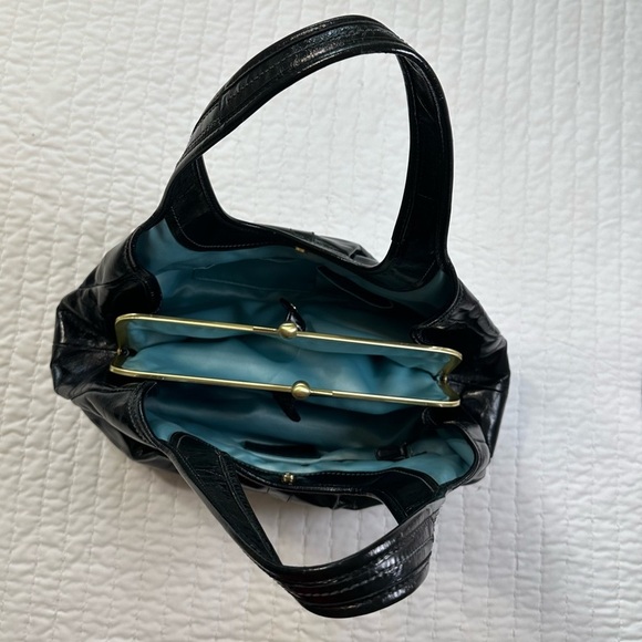 Authentic Vintage Coach Brass Kisslock Pleated Ergo  Patent Black Shoulder Bag - Picture 13 of 13